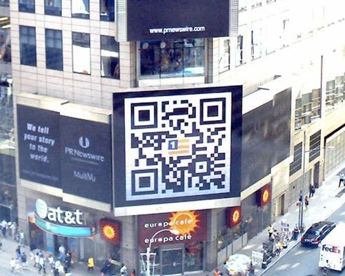 QR Code at Street Corner QR Code at Street Corner
